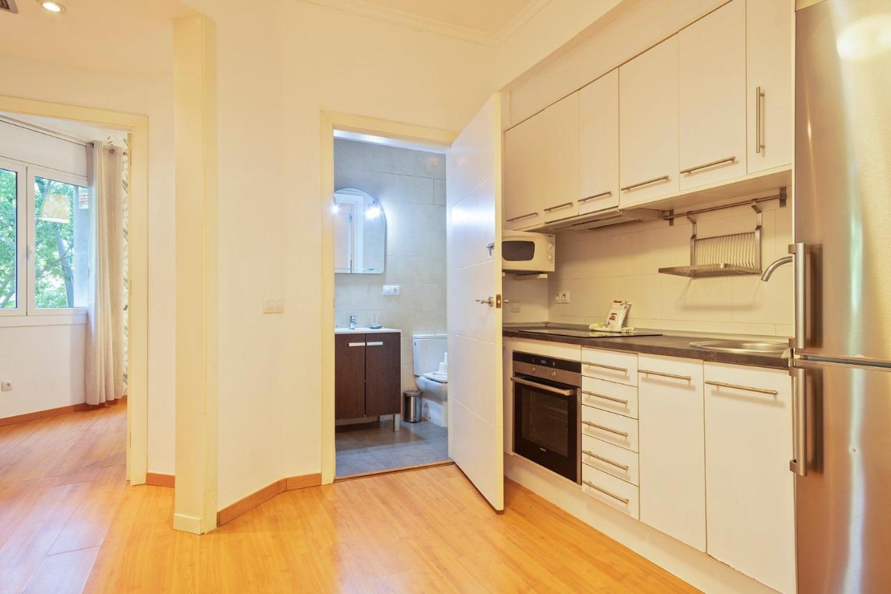 Apartament Alcam Paseo San Juan Barcelona Zewnętrze zdjęcie